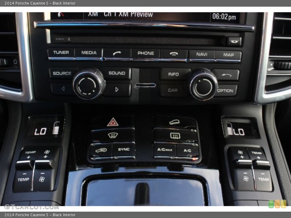 Black Interior Controls for the 2014 Porsche Cayenne S #87114804