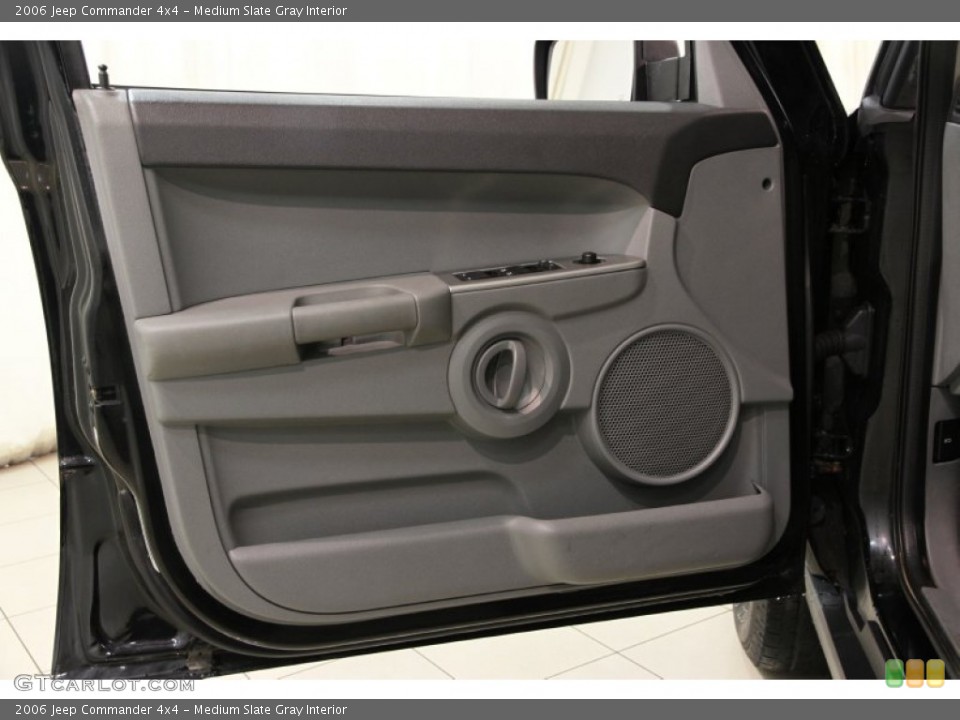 Medium Slate Gray Interior Door Panel for the 2006 Jeep Commander 4x4 #87119052