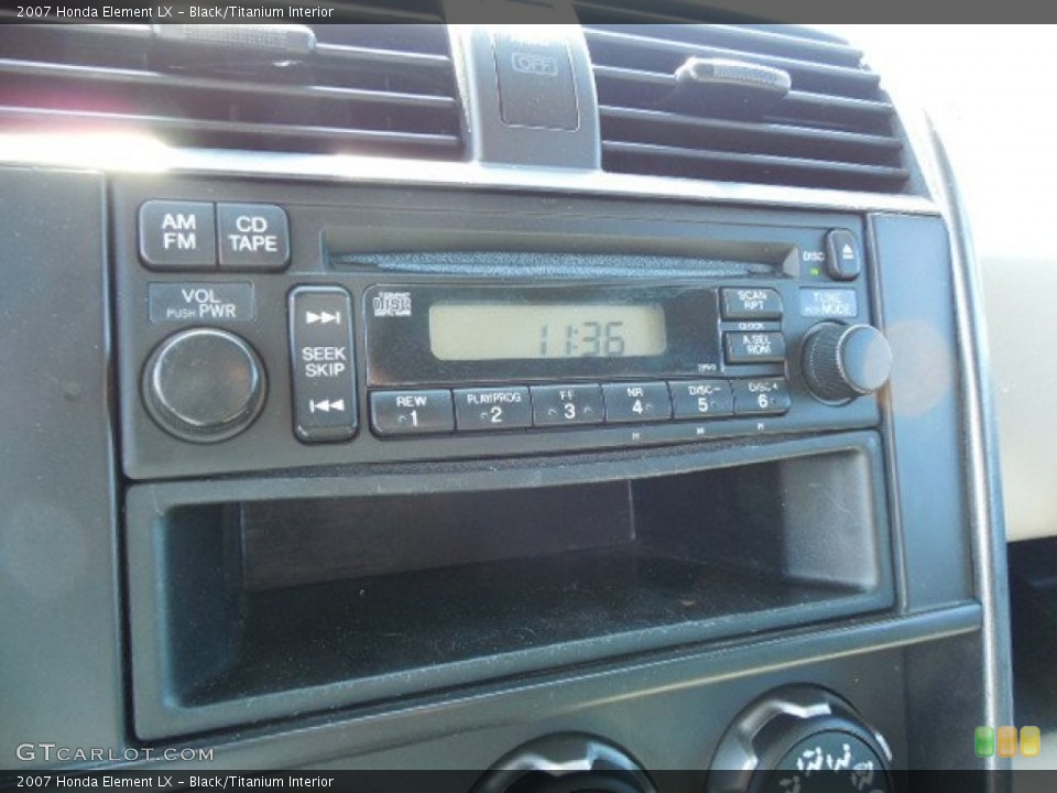 Black/Titanium Interior Audio System for the 2007 Honda Element LX #87145512