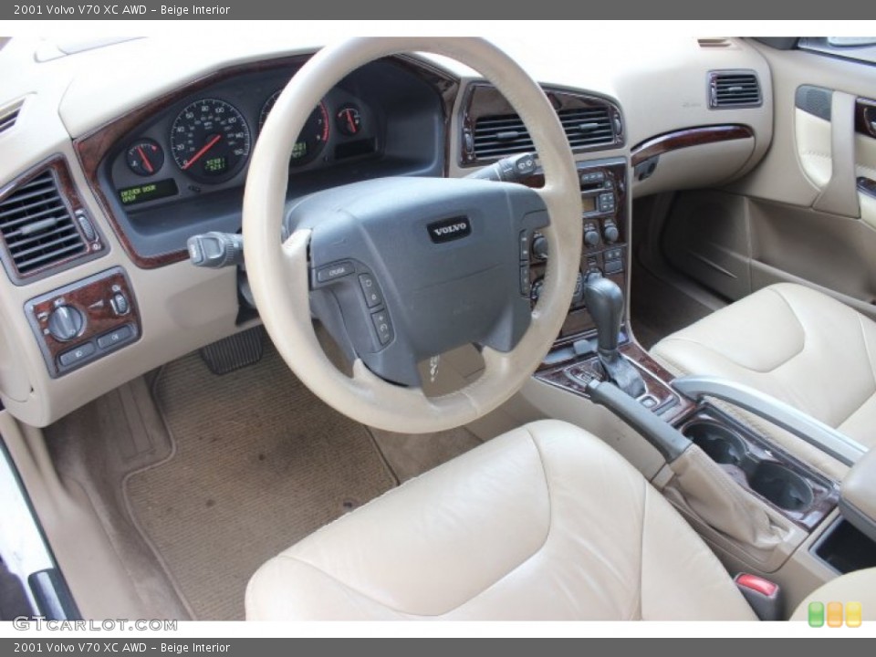 Beige Interior Photo for the 2001 Volvo V70 XC AWD #87146133