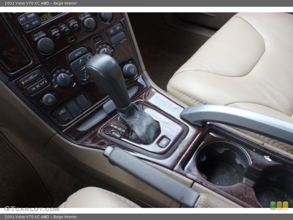Beige Interior Transmission for the 2001 Volvo V70 XC AWD #87146211