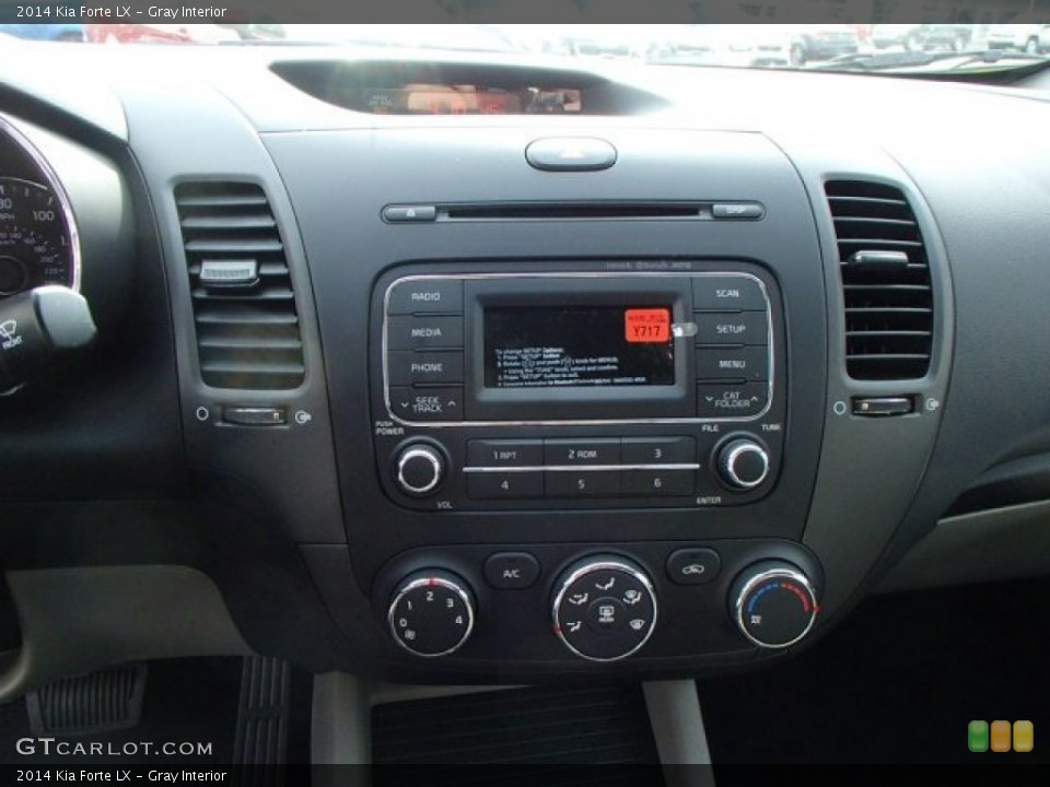 Gray Interior Controls for the 2014 Kia Forte LX #87185466