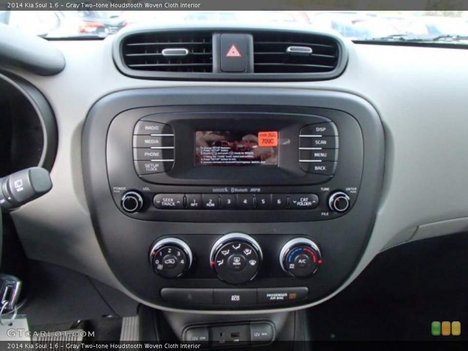 Gray Two-tone Houdstooth Woven Cloth Interior Controls for the 2014 Kia Soul 1.6 #87185927