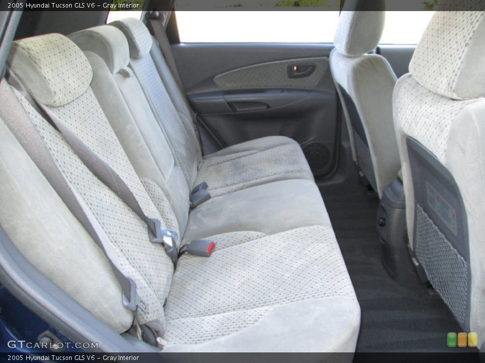 Gray Interior Rear Seat for the 2005 Hyundai Tucson GLS V6 #87233724