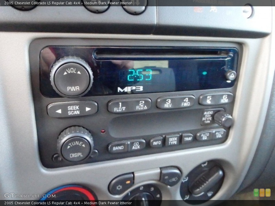 Medium Dark Pewter Interior Audio System for the 2005 Chevrolet Colorado LS Regular Cab 4x4 #87234195