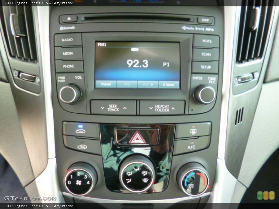 Gray Interior Controls for the 2014 Hyundai Sonata GLS #87243600