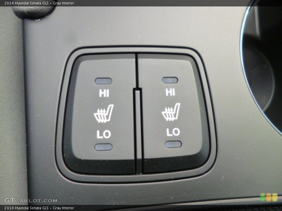 Gray Interior Controls for the 2014 Hyundai Sonata GLS #87243963