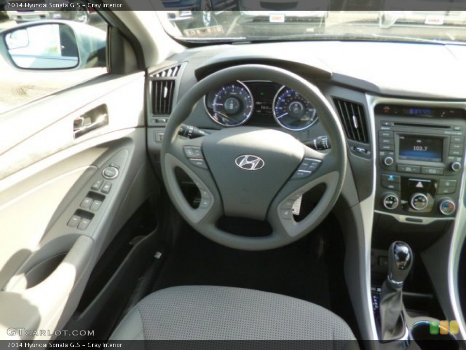 Gray Interior Dashboard for the 2014 Hyundai Sonata GLS #87282804