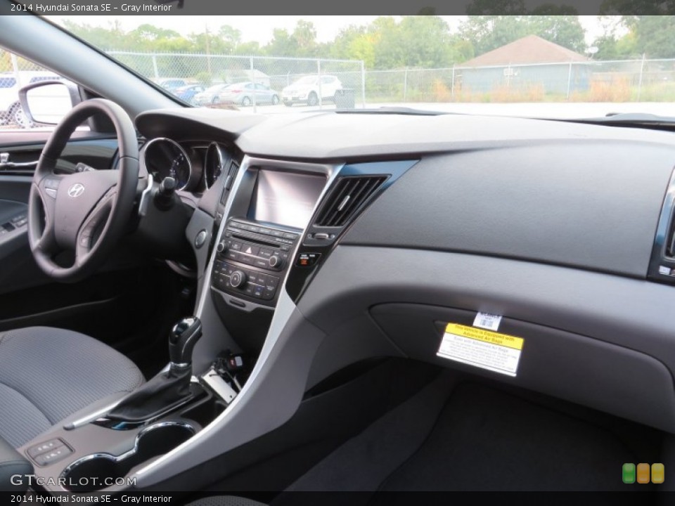 Gray Interior Dashboard for the 2014 Hyundai Sonata SE #87337492