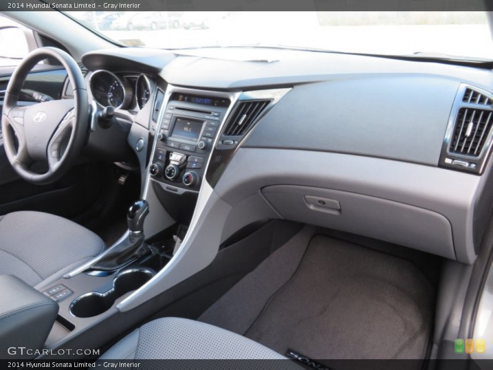 Gray Interior Dashboard for the 2014 Hyundai Sonata Limited #87340510