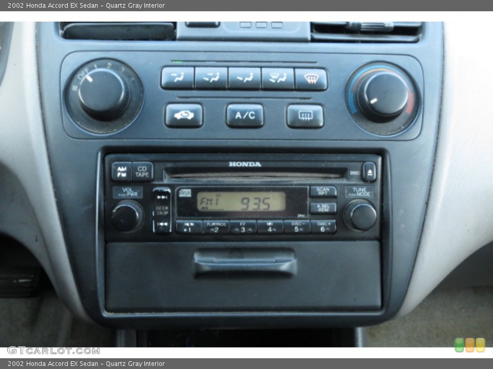 Quartz Gray Interior Controls for the 2002 Honda Accord EX Sedan #87420101