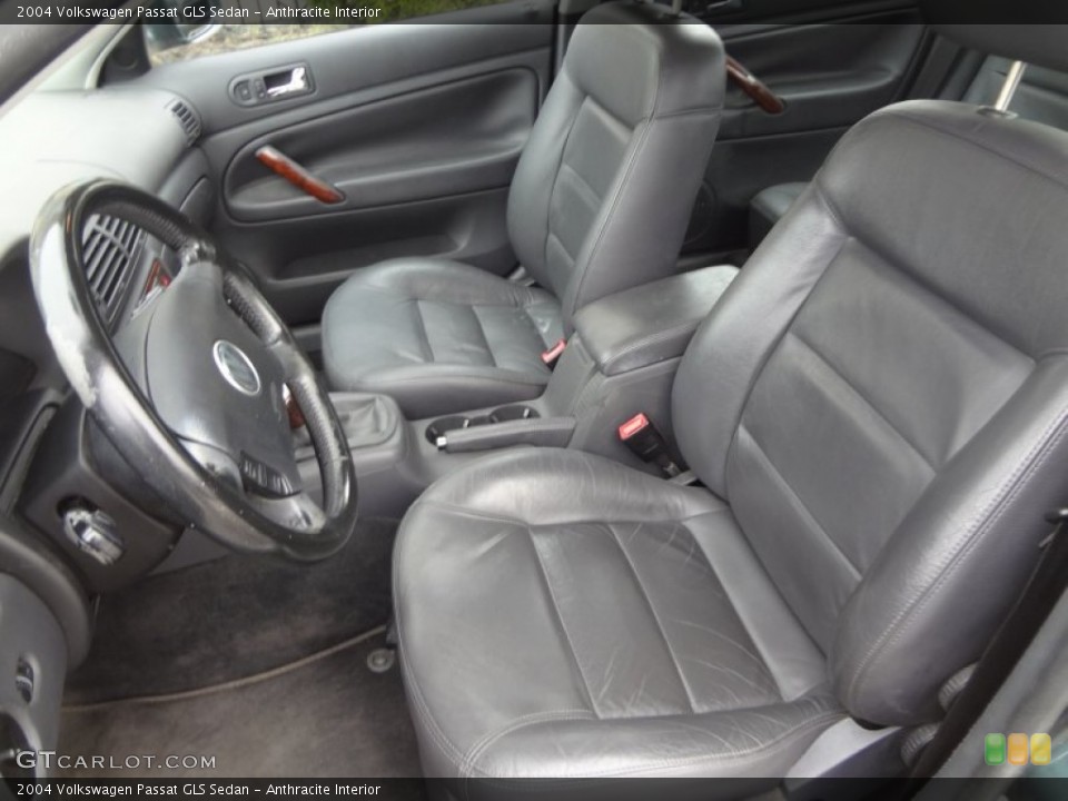 Anthracite Interior Photo for the 2004 Volkswagen Passat GLS Sedan #87423594