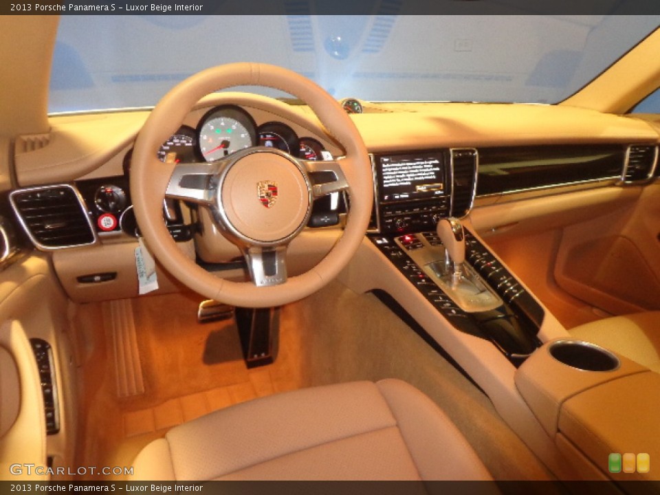 Luxor Beige Interior Dashboard for the 2013 Porsche Panamera S #87439583