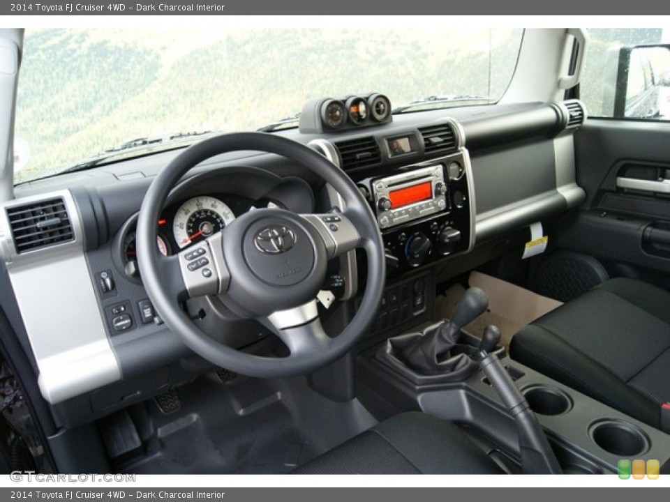 Dark Charcoal Interior Photo for the 2014 Toyota FJ Cruiser 4WD #87452723