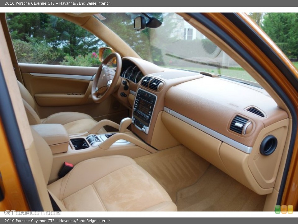 Havanna/Sand Beige Interior Dashboard for the 2010 Porsche Cayenne GTS #87461498