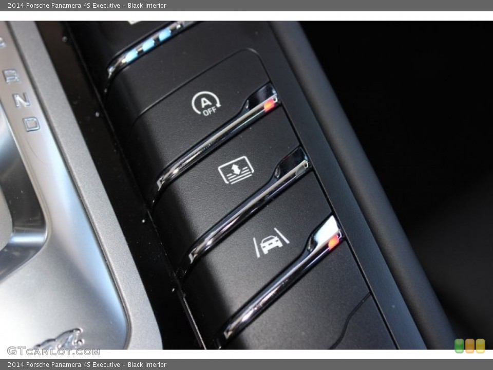 Black Interior Controls for the 2014 Porsche Panamera 4S Executive #87488048