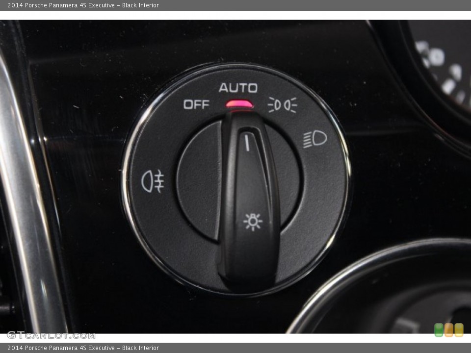 Black Interior Controls for the 2014 Porsche Panamera 4S Executive #87488087