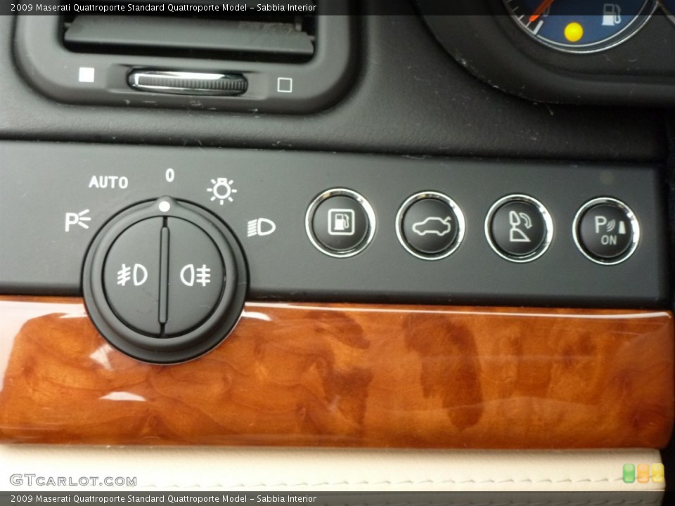 Sabbia Interior Controls for the 2009 Maserati Quattroporte  #87491990
