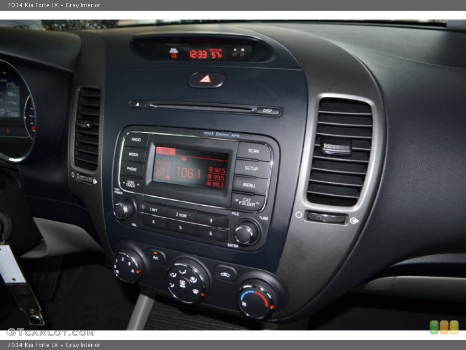 Gray Interior Controls for the 2014 Kia Forte LX #87548498