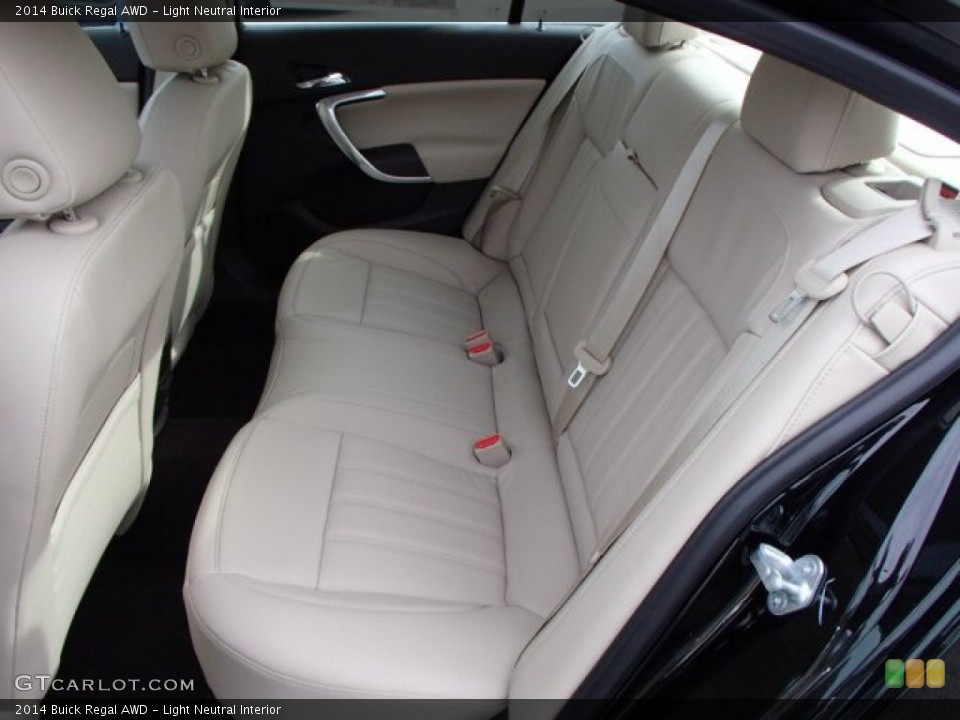 Light Neutral Interior Rear Seat for the 2014 Buick Regal AWD #87553934