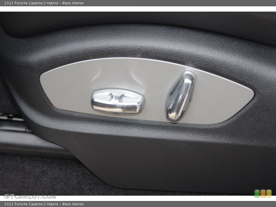 Black Interior Controls for the 2013 Porsche Cayenne S Hybrid #87582829