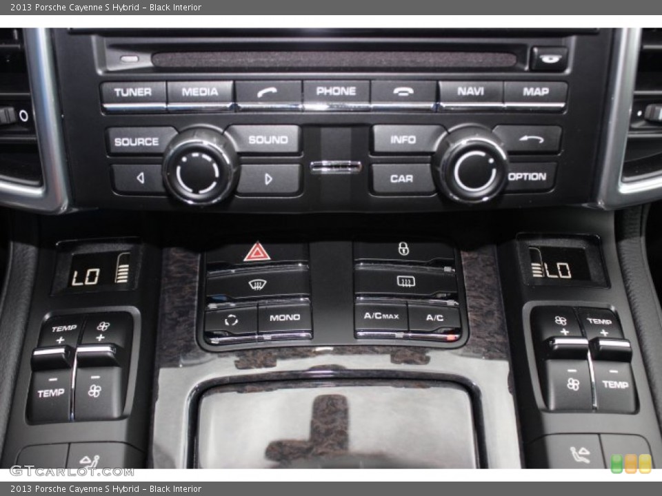 Black Interior Controls for the 2013 Porsche Cayenne S Hybrid #87582939