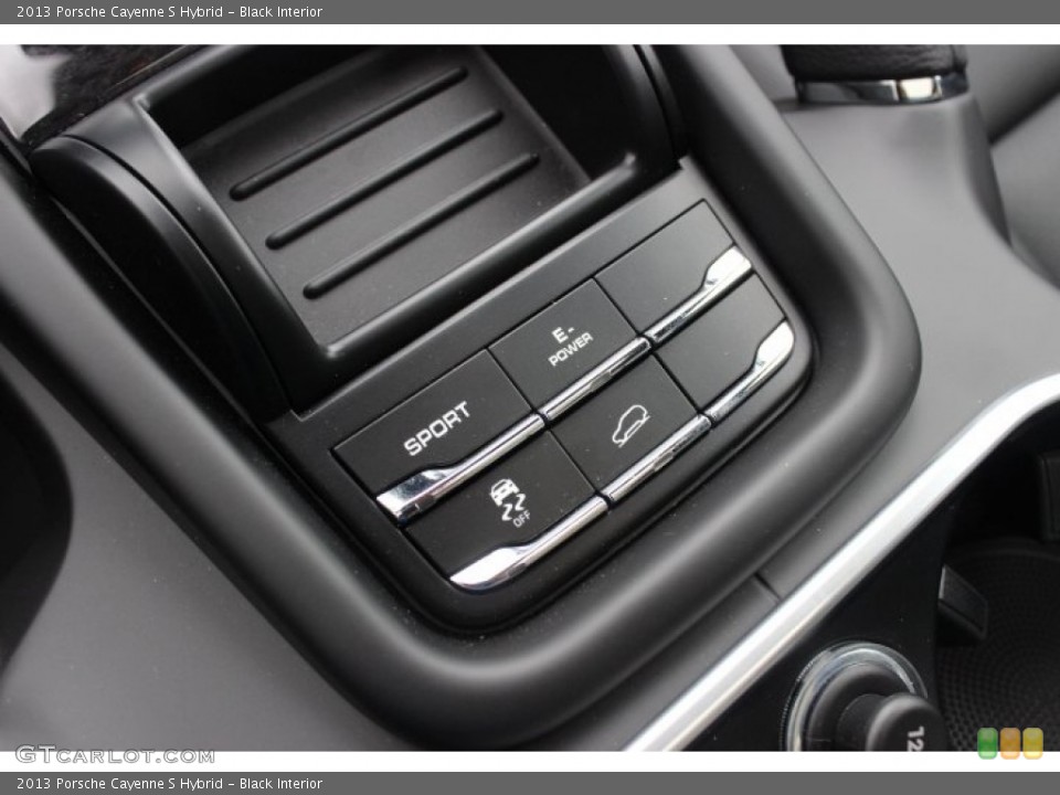 Black Interior Controls for the 2013 Porsche Cayenne S Hybrid #87582976