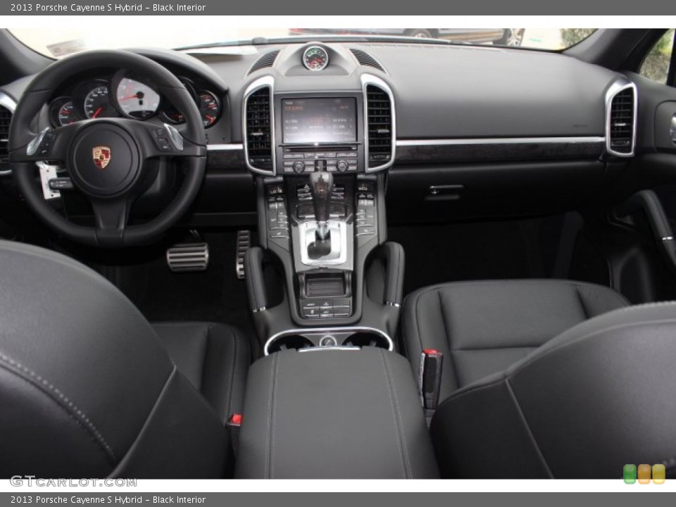 Black Interior Dashboard for the 2013 Porsche Cayenne S Hybrid #87583162