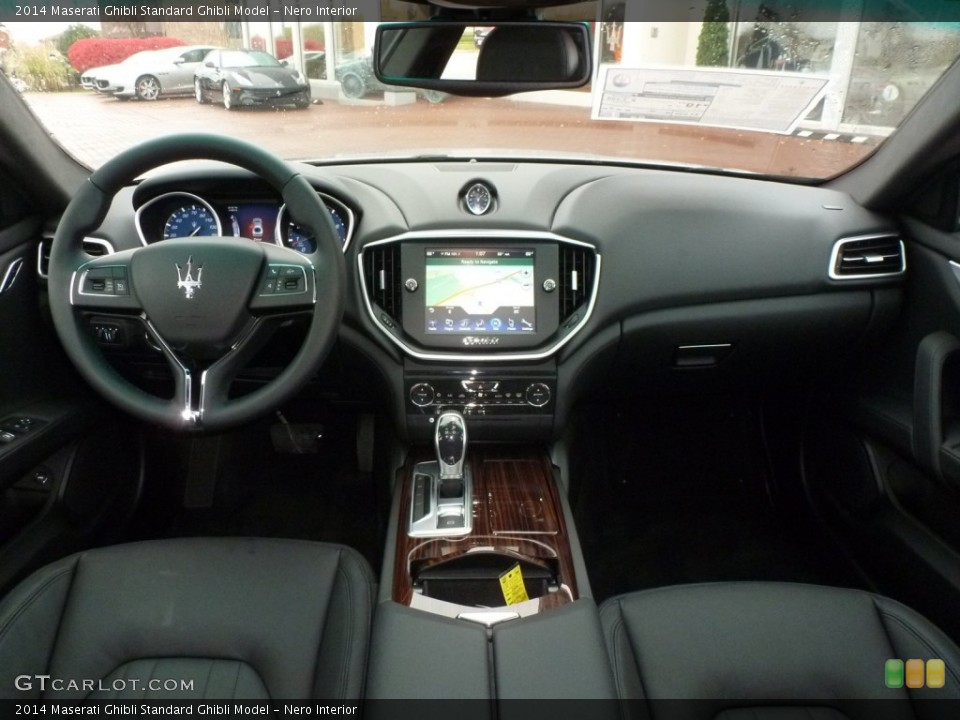Nero Interior Dashboard for the 2014 Maserati Ghibli  #87599755