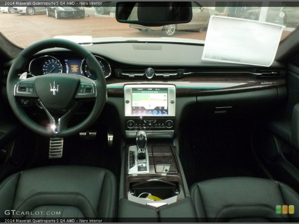 Nero Interior Dashboard for the 2014 Maserati Quattroporte S Q4 AWD #87603358