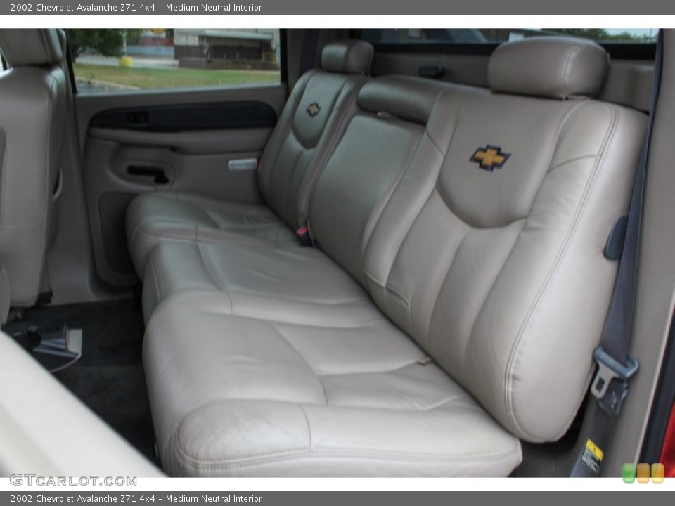 Medium Neutral Interior Rear Seat for the 2002 Chevrolet Avalanche Z71 4x4 #87610009