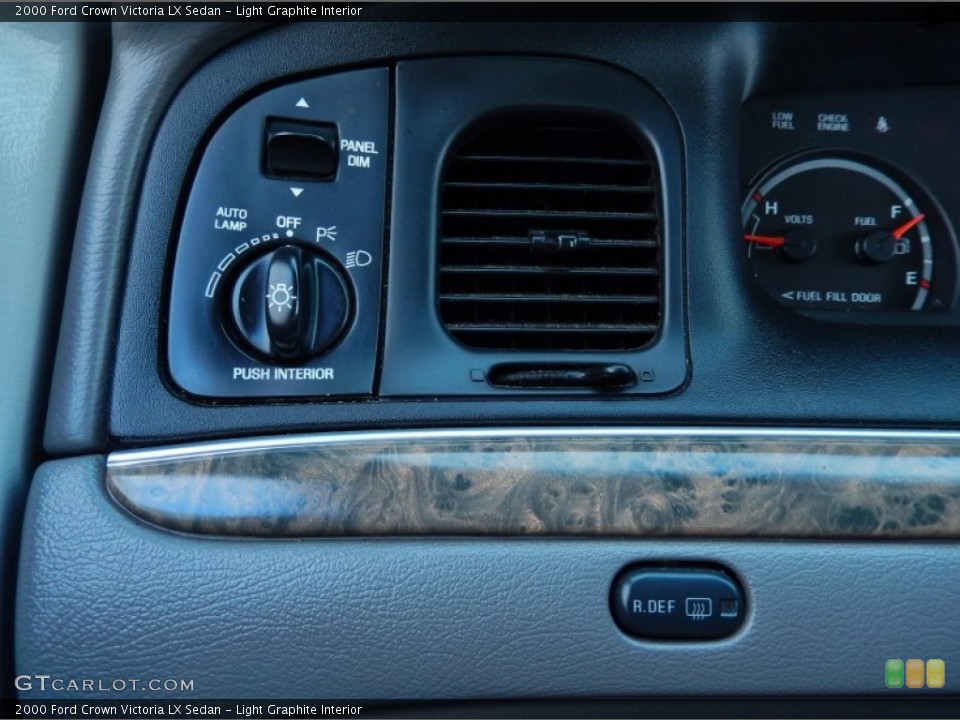 Light Graphite Interior Controls for the 2000 Ford Crown Victoria LX Sedan #87623938