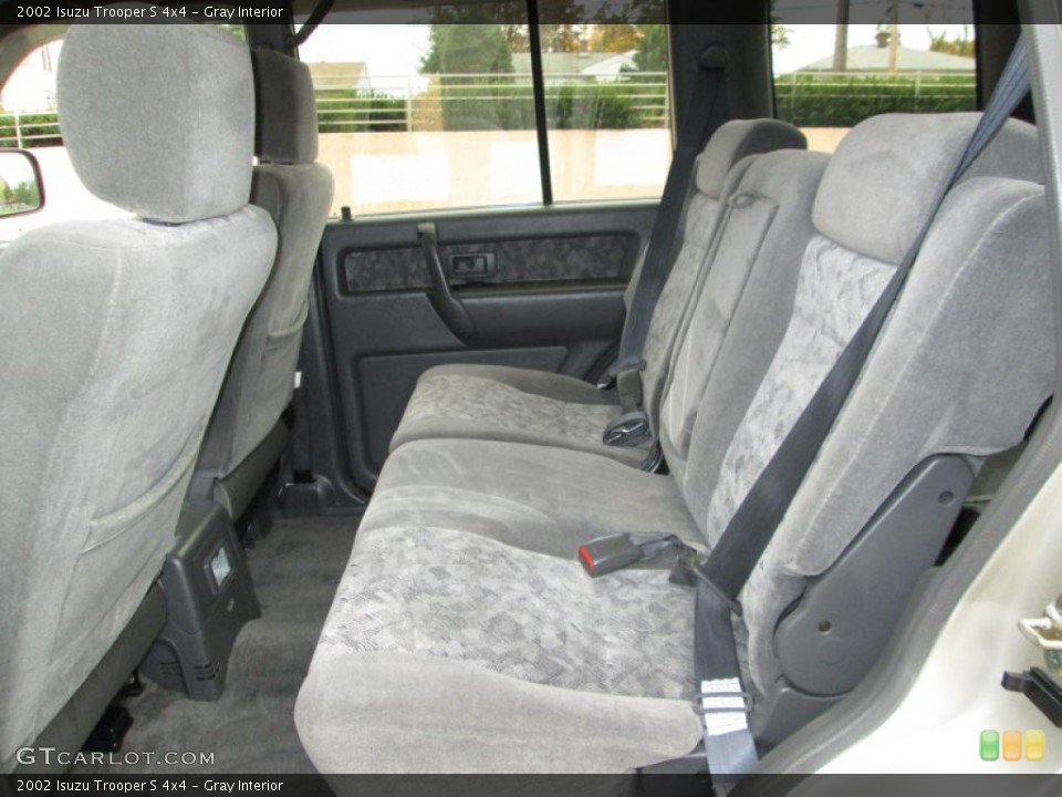 Gray Interior Rear Seat for the 2002 Isuzu Trooper S 4x4 #87634960