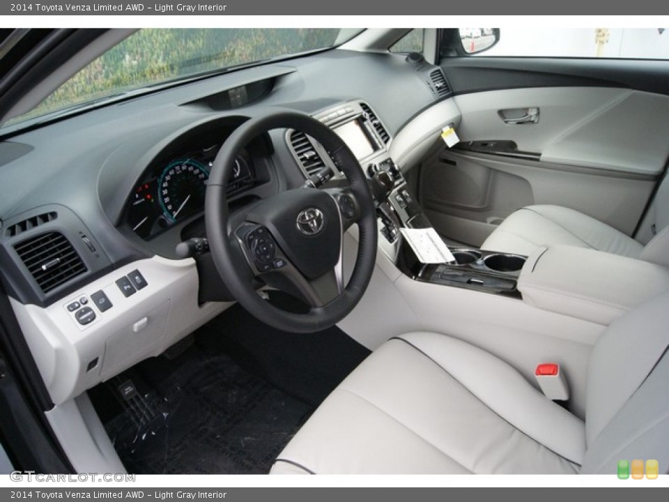 Light Gray Interior Photo for the 2014 Toyota Venza Limited AWD #87640624