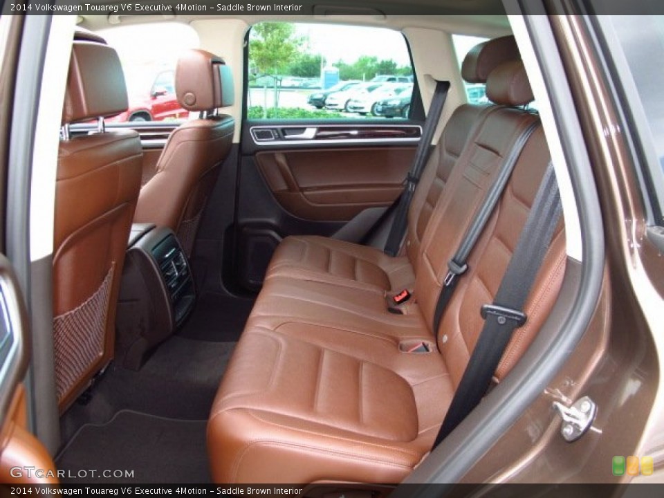 Saddle Brown Interior Rear Seat for the 2014 Volkswagen Touareg V6 Executive 4Motion #87641258