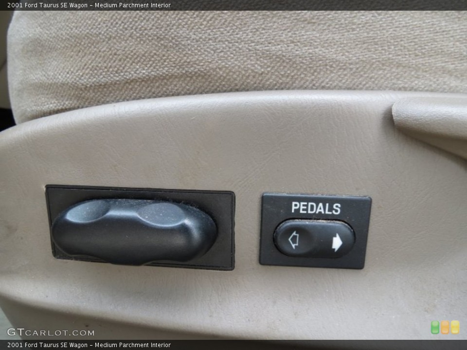 Medium Parchment Interior Controls for the 2001 Ford Taurus SE Wagon #87651832