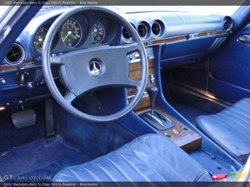 Blue Interior Photo for the 1982 Mercedes-Benz SL Class 380 SL Roadster #87679133