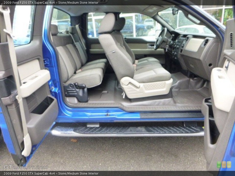 Stone/Medium Stone Interior Photo for the 2009 Ford F150 STX SuperCab 4x4 #87697709