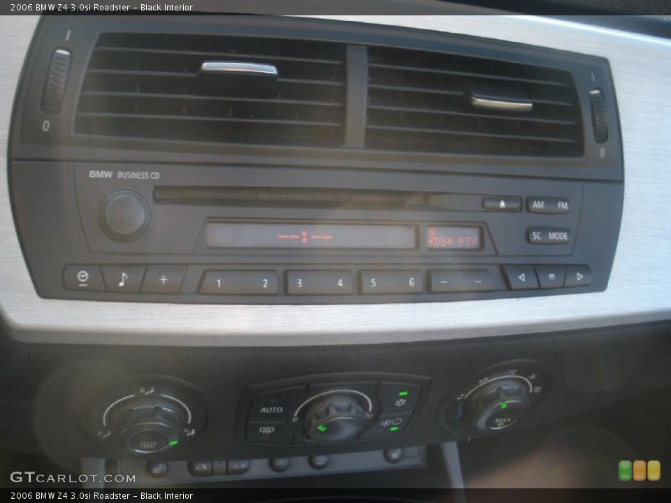 Black Interior Controls for the 2006 BMW Z4 3.0si Roadster #87710300