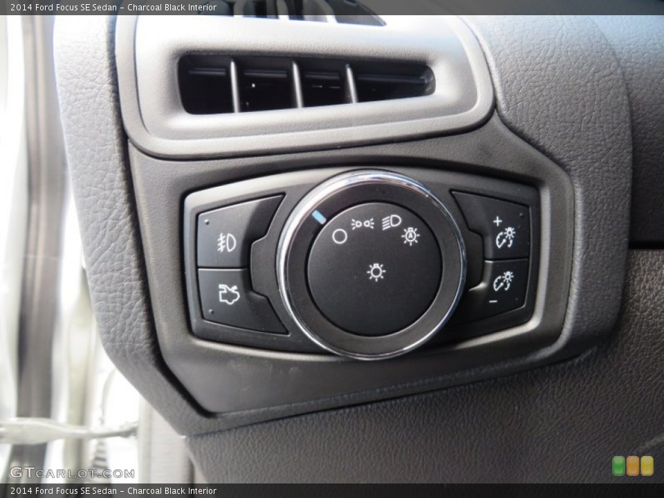 Charcoal Black Interior Controls for the 2014 Ford Focus SE Sedan #87743619
