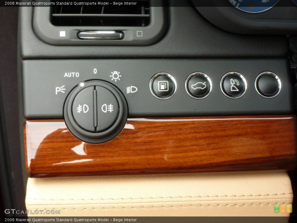 Beige Interior Controls for the 2008 Maserati Quattroporte  #87789605