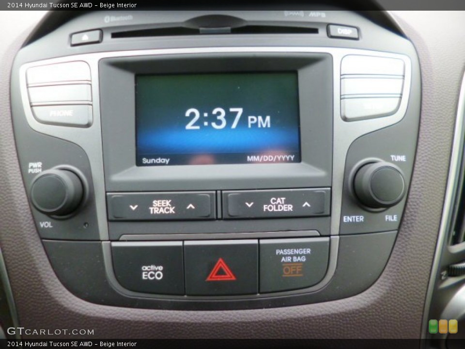 Beige Interior Audio System for the 2014 Hyundai Tucson SE AWD #87836348