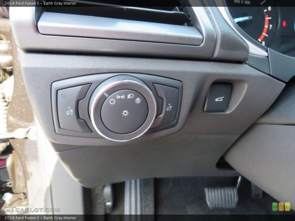 Earth Gray Interior Controls for the 2014 Ford Fusion S #87843787