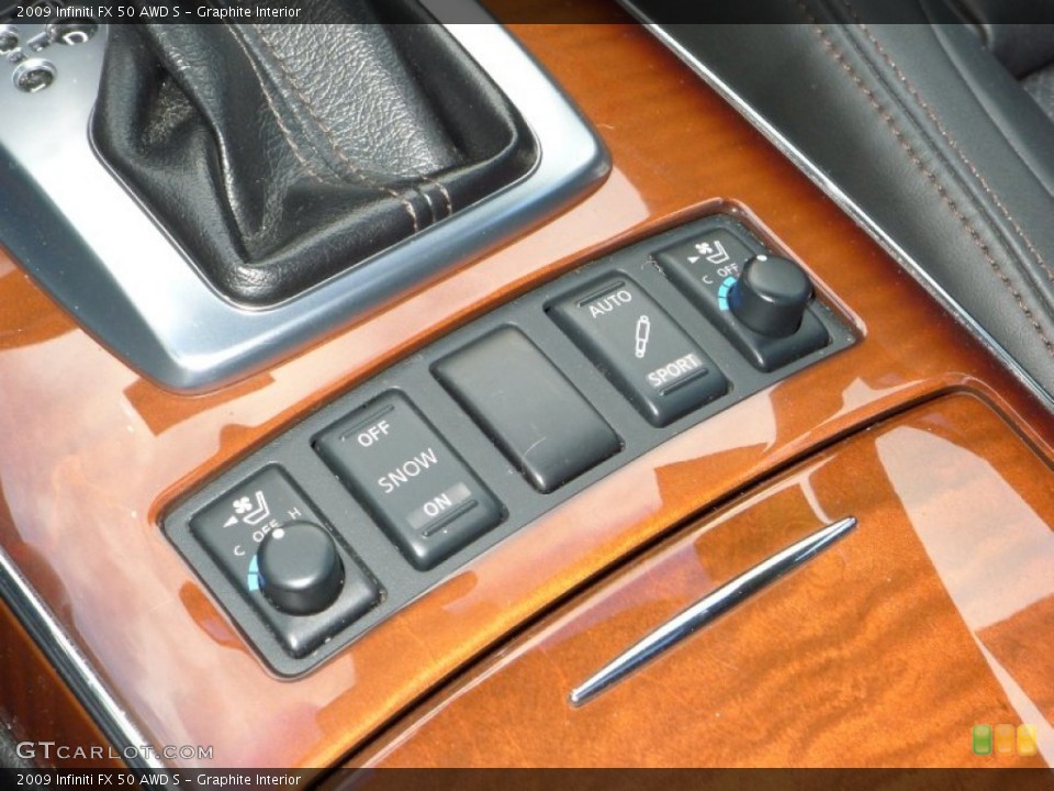 Graphite Interior Controls for the 2009 Infiniti FX 50 AWD S #87849425