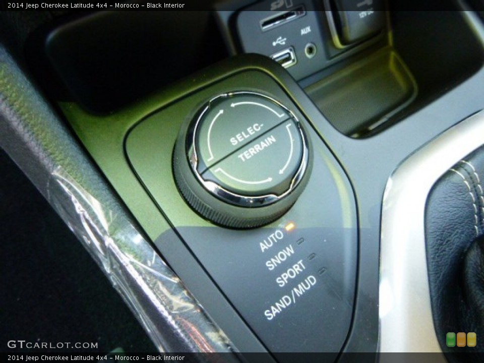 Morocco - Black Interior Controls for the 2014 Jeep Cherokee Latitude 4x4 #87887332