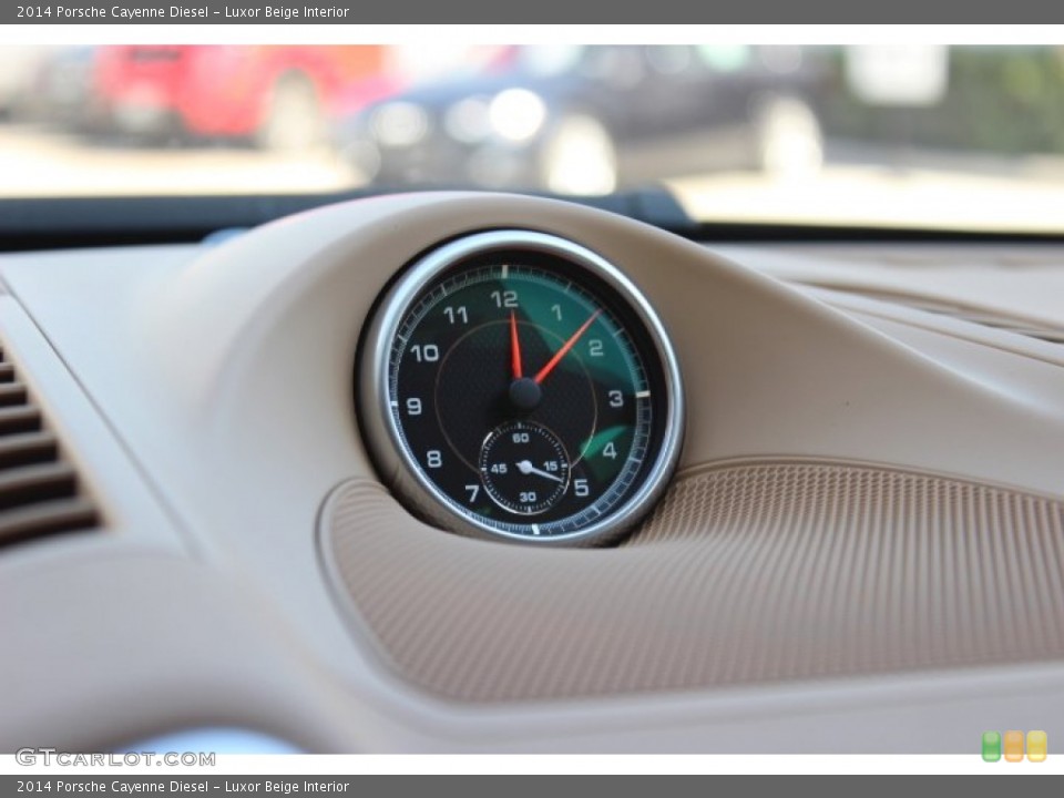 Luxor Beige Interior Gauges for the 2014 Porsche Cayenne Diesel #87906124