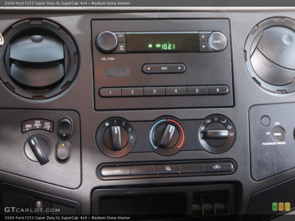 Medium Stone Interior Controls for the 2009 Ford F250 Super Duty XL SuperCab 4x4 #87917223