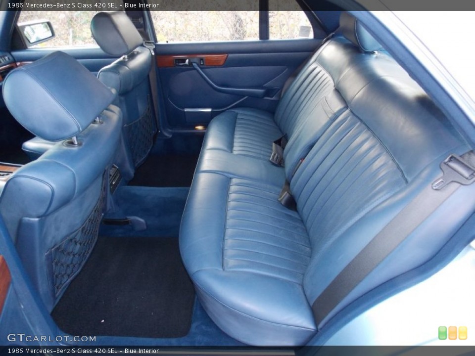 Blue Interior Rear Seat for the 1986 Mercedes-Benz S Class 420 SEL #87991120