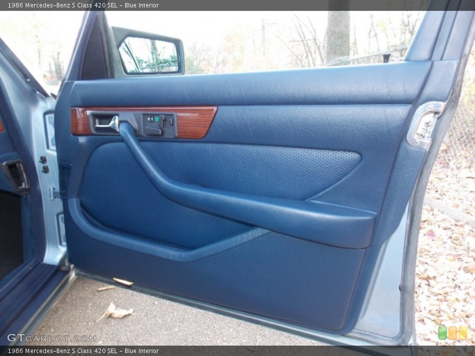 Blue Interior Door Panel for the 1986 Mercedes-Benz S Class 420 SEL #87991185