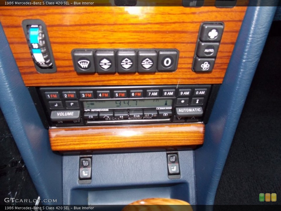 Blue Interior Controls for the 1986 Mercedes-Benz S Class 420 SEL #87991839